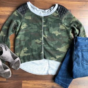 Camo sweatshirt